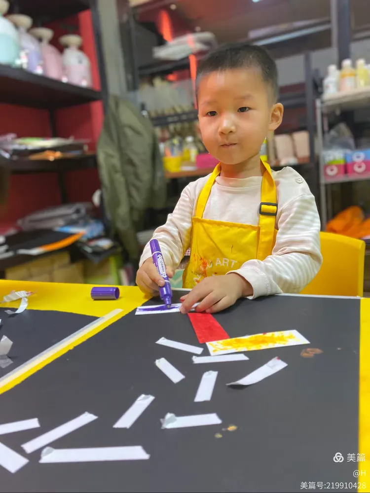 卡鲁鲁艺术萌萌班课堂分享